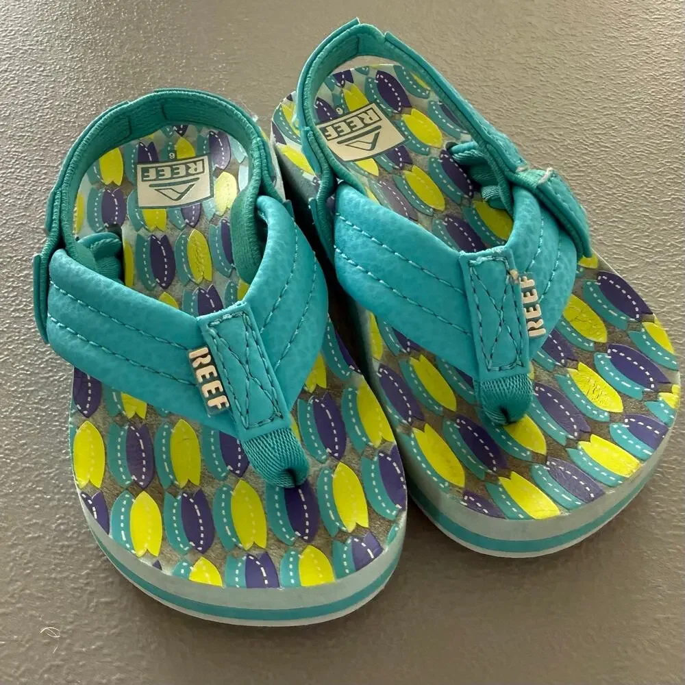Reef Little Ahi Kids Flip Flops Size 6 Teal Fish Pattern Sandals EUC